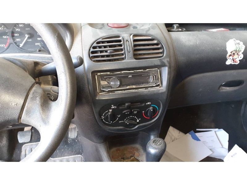 peugeot 206 berlina del año 2006