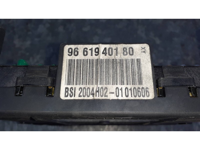 Recambio de caja reles / fusibles para peugeot 407 coupe referencia OEM IAM 9661940180 2167603158 281171731B