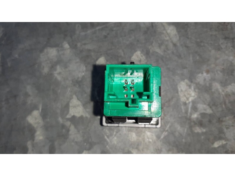 Recambio de interruptor para peugeot 407 coupe referencia OEM IAM 96531174XT  