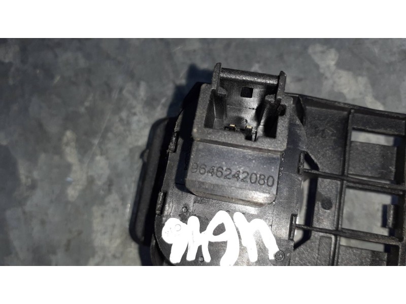 Recambio de maneta exterior maletero / porton para peugeot 407 coupe referencia OEM IAM 9646242080 05045001 13496