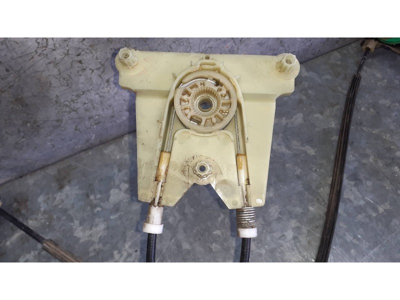 Recambio de elevalunas delantero izquierdo para peugeot 407 coupe referencia OEM IAM  ELECTRICO SIN MOTOR