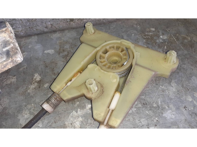 Recambio de elevalunas delantero derecho para peugeot 407 coupe referencia OEM IAM  ELECTRICO SIN MOTOR