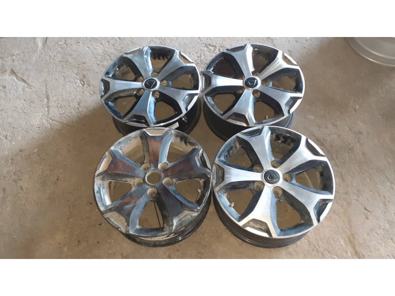 Recambio de juego llantas para dacia duster ambiance 4x2 referencia OEM IAM 403006101R 7299R 6L16