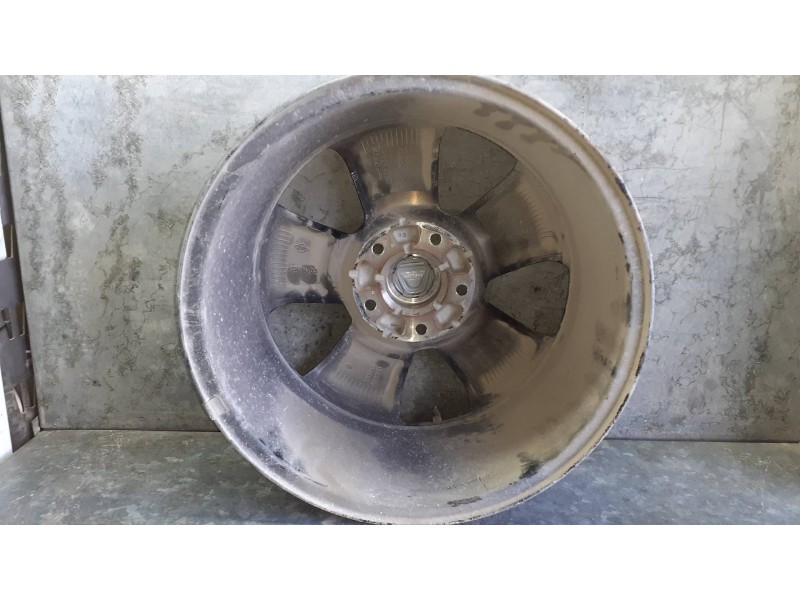 Recambio de juego llantas para dacia duster ambiance 4x2 referencia OEM IAM 403006101R 7299R 6L16