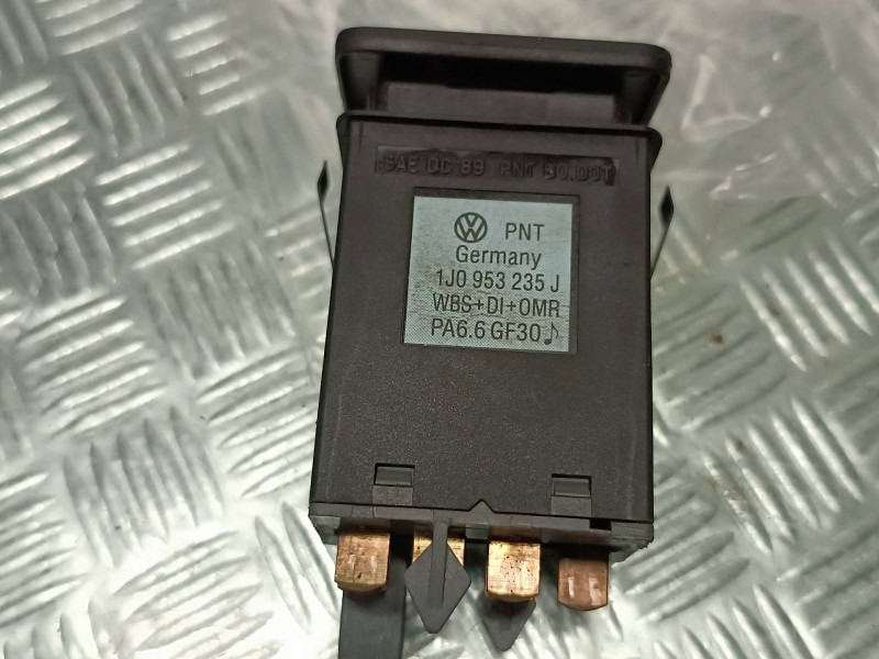 Recambio de warning para tgb cu x-motion 125 referencia OEM IAM 1J0953235J  CONECTOR 7 PINES