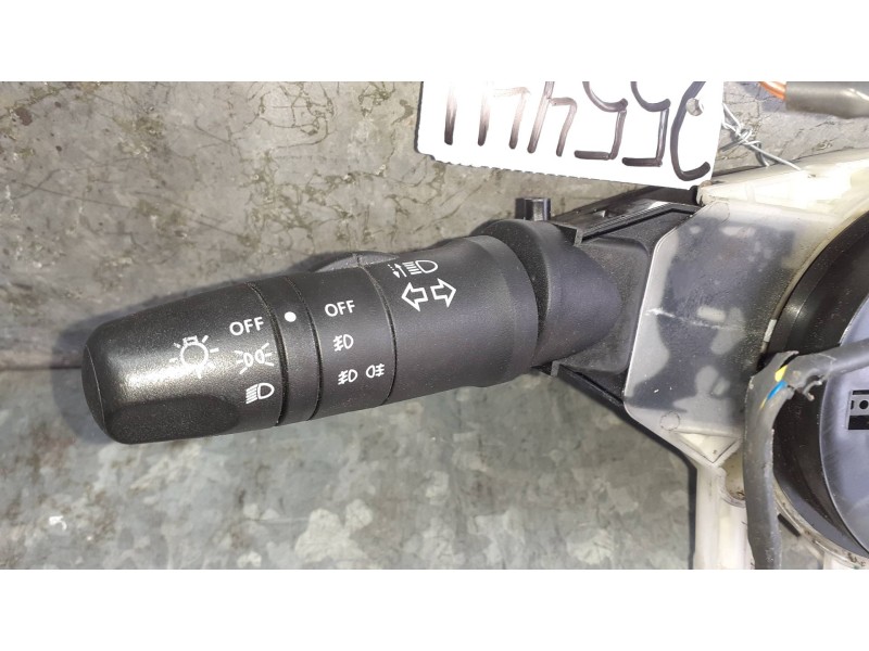 Recambio de mando multifuncion para nissan almera (n16/e) referencia OEM IAM 25560BN864 25540AV600 25260AV770