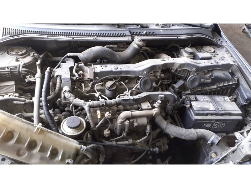 toyota avensis berlina (t25) del año 2005