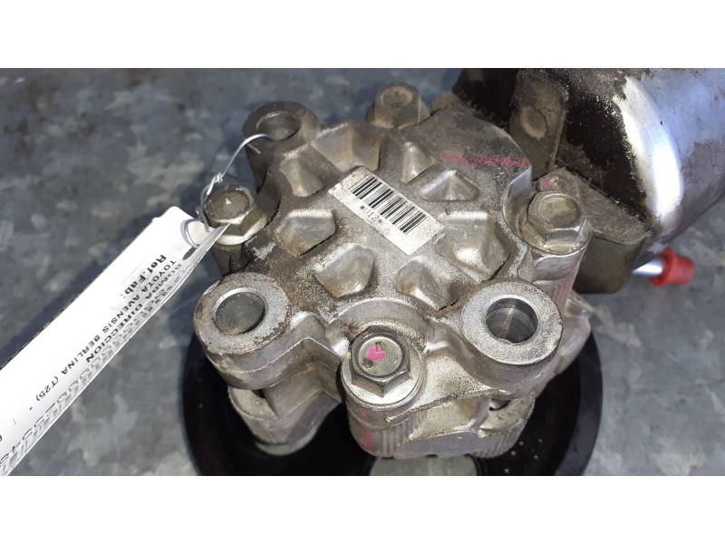 Recambio de bomba direccion para toyota avensis berlina (t25) referencia OEM IAM   