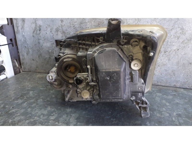 Recambio de faro derecho para toyota avensis berlina (t25) referencia OEM IAM   