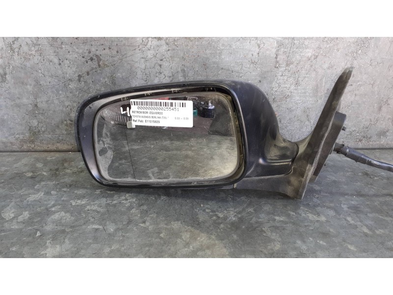 Recambio de retrovisor izquierdo para toyota avensis berlina (t25) referencia OEM IAM E11015829 ELECTRICO 