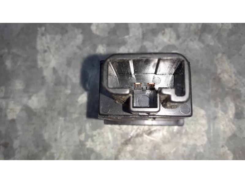 Recambio de interruptor para toyota avensis berlina (t25) referencia OEM IAM 156795 5660T55 