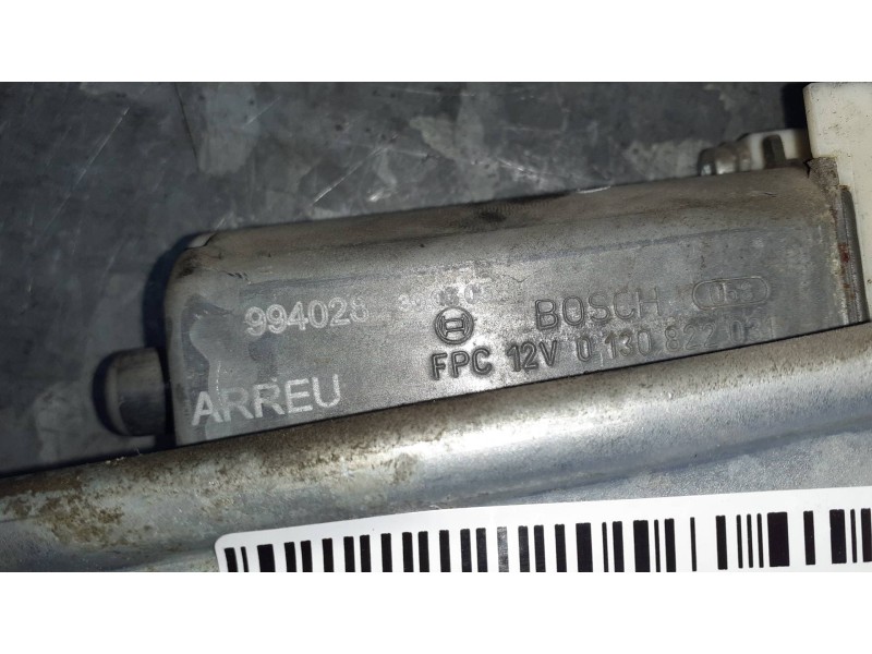 Recambio de elevalunas trasero derecho para toyota avensis berlina (t25) referencia OEM IAM 992045100 ELECTRICO CON MOTOR
