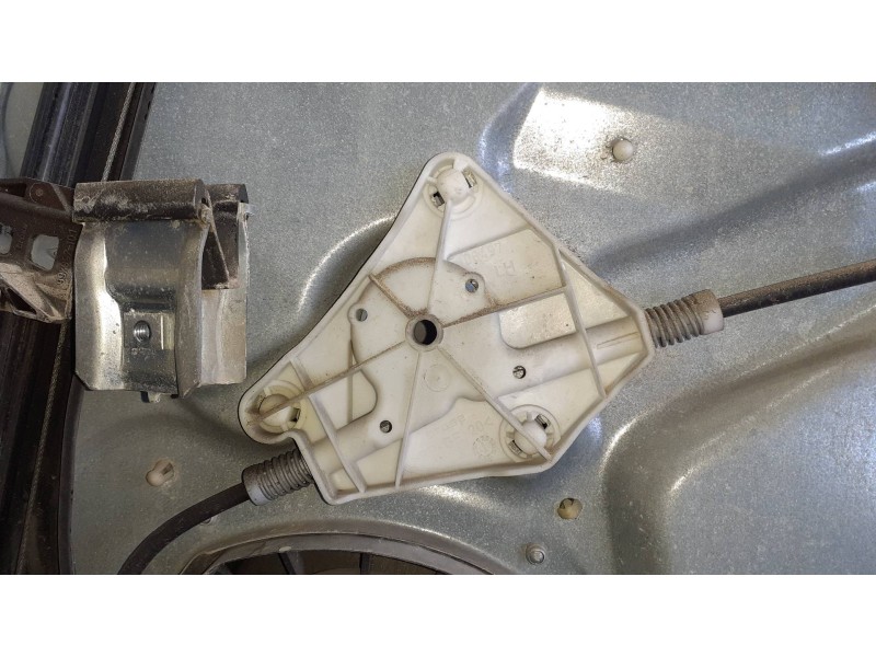 Recambio de elevalunas delantero izquierdo para seat ibiza (6l1) referencia OEM IAM 6L3837751CH ELECTRICO SIN MOTOR