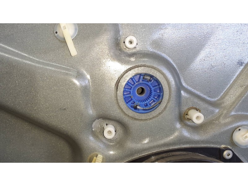 Recambio de elevalunas delantero izquierdo para seat ibiza (6l1) referencia OEM IAM 6L3837751CH ELECTRICO SIN MOTOR