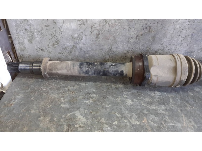 Recambio de transmision delantera derecha para toyota avensis berlina (t25) referencia OEM IAM 73322PJ104 4341005320 EUJ104BP16