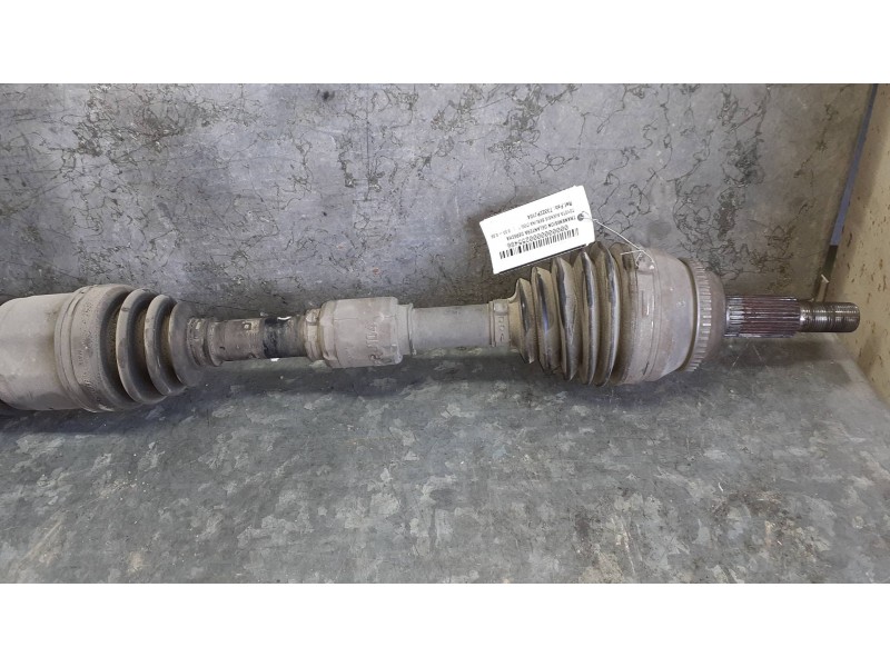 Recambio de transmision delantera derecha para toyota avensis berlina (t25) referencia OEM IAM 73322PJ104 4341005320 EUJ104BP16