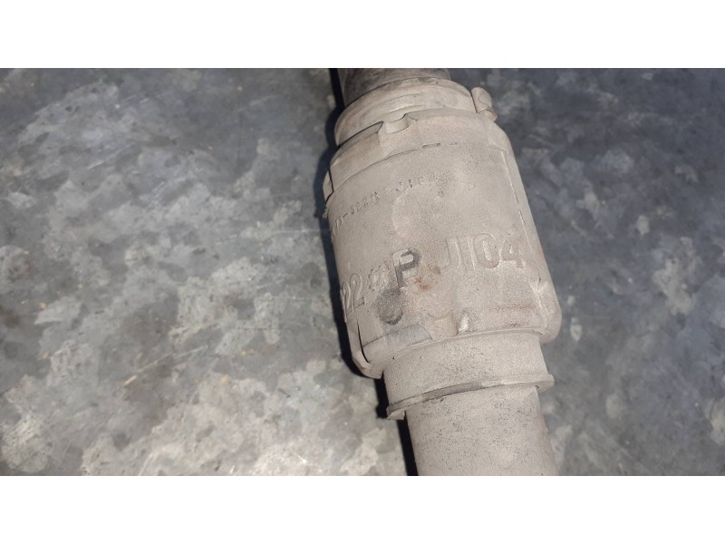 Recambio de transmision delantera derecha para toyota avensis berlina (t25) referencia OEM IAM 73322PJ104 4341005320 EUJ104BP16