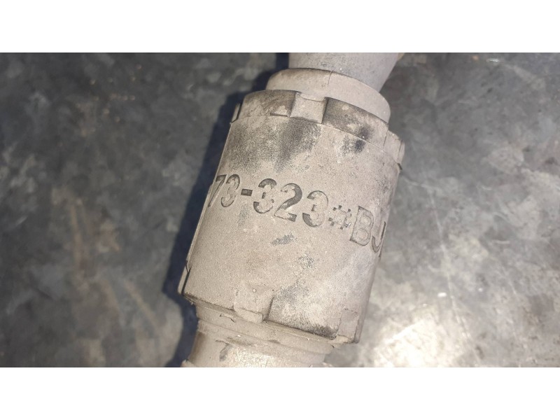 Recambio de transmision delantera izquierda para toyota avensis berlina (t25) referencia OEM IAM 73323BJ104 4342005371 EUJ104BP1