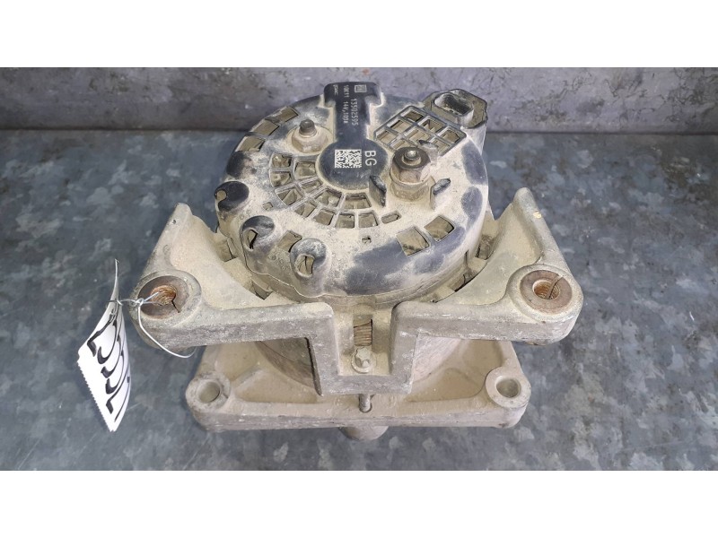 Recambio de alternador para opel astra j lim. enjoy referencia OEM IAM 13502595 100A 