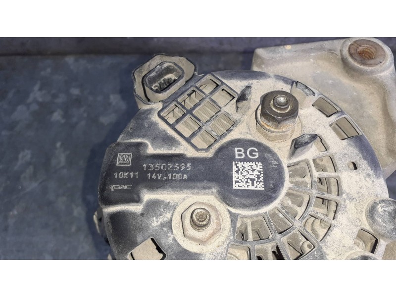 Recambio de alternador para opel astra j lim. enjoy referencia OEM IAM 13502595 100A 