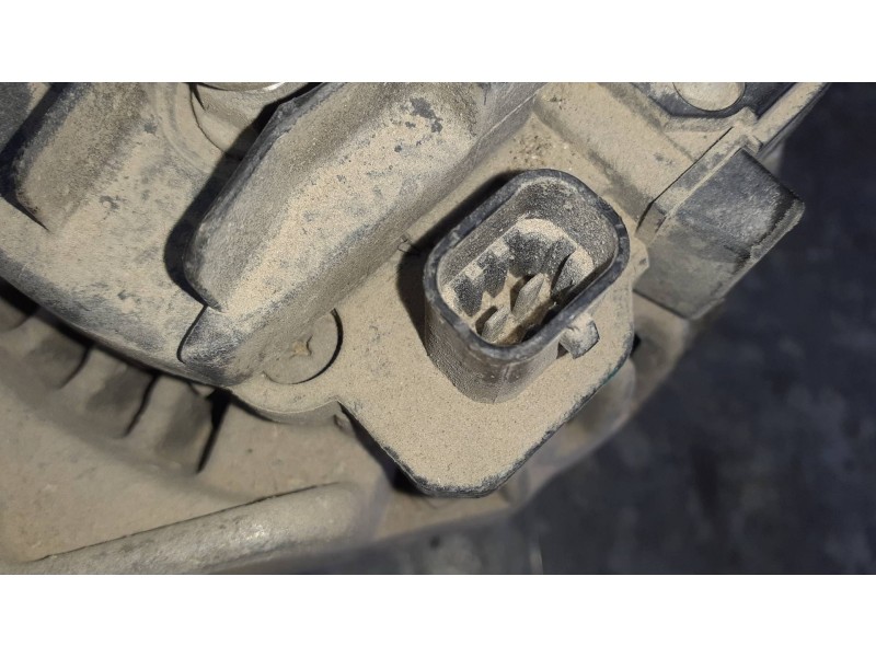 Recambio de alternador para opel corsa d sport referencia OEM IAM 0124325171 100A BOSCH