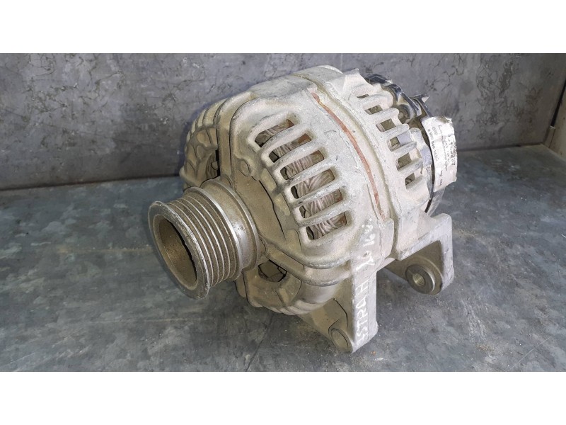 Recambio de alternador para opel astra h berlina cosmo referencia OEM IAM 0124425005 120A BOSCH
