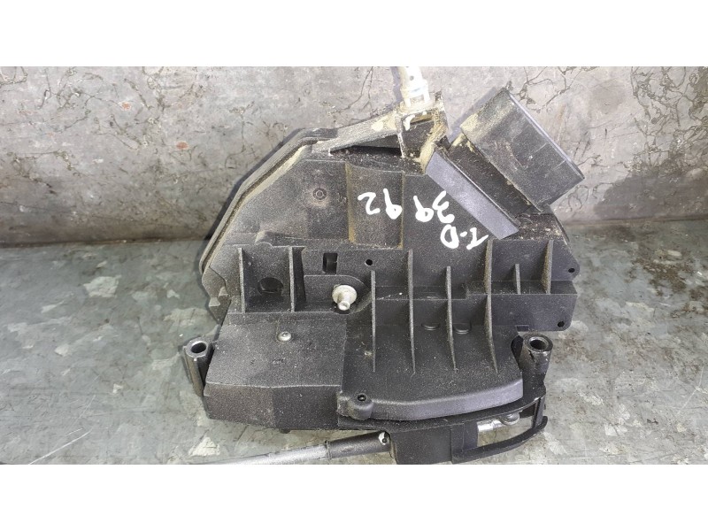 Recambio de cerradura puerta trasera derecha para ford ranger (tke) doppelkabine 4x4 xl referencia OEM IAM 40744143133154 AB39A2