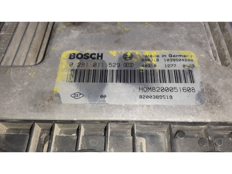 Recambio de centralita motor uce para opel vivaro referencia OEM IAM 0281011529 8200051608 BOSCH