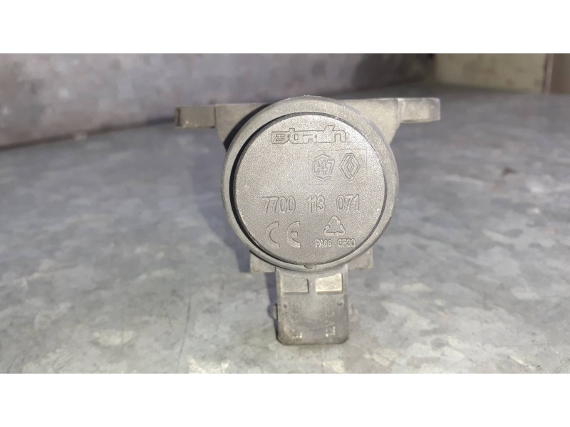 Recambio de valvula aire adicional para opel vivaro referencia OEM IAM 7700113071  