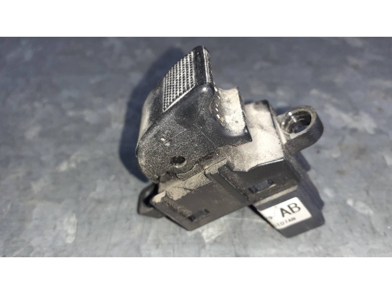 Recambio de mando elevalunas trasero derecho para ford ranger (tke) doppelkabine 4x4 xl referencia OEM IAM AB3914529 0755T07AN 