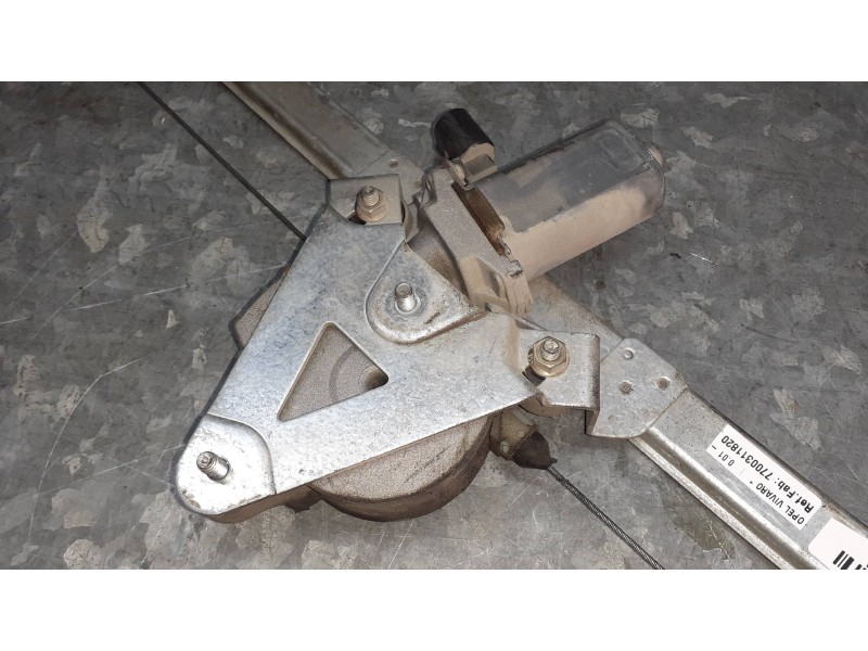 Recambio de elevalunas delantero izquierdo para opel vivaro referencia OEM IAM 7700311820 ELECTRICO CON MOTOR