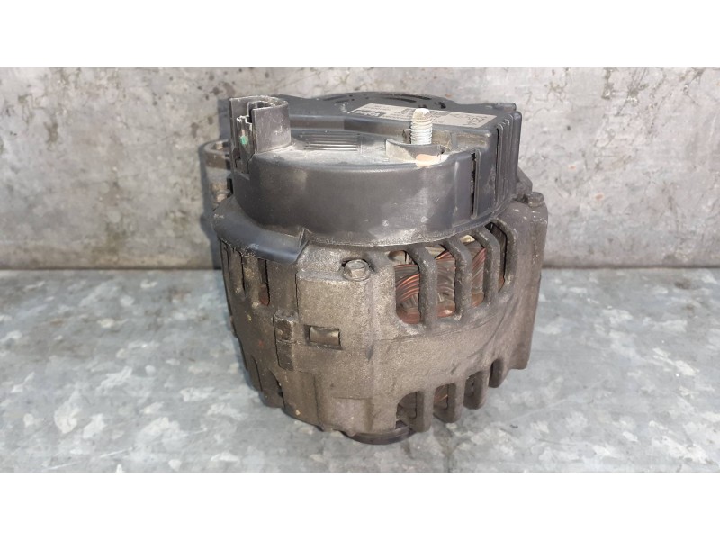 Recambio de alternador para opel vivaro referencia OEM IAM 2543339A 125A VALEO
