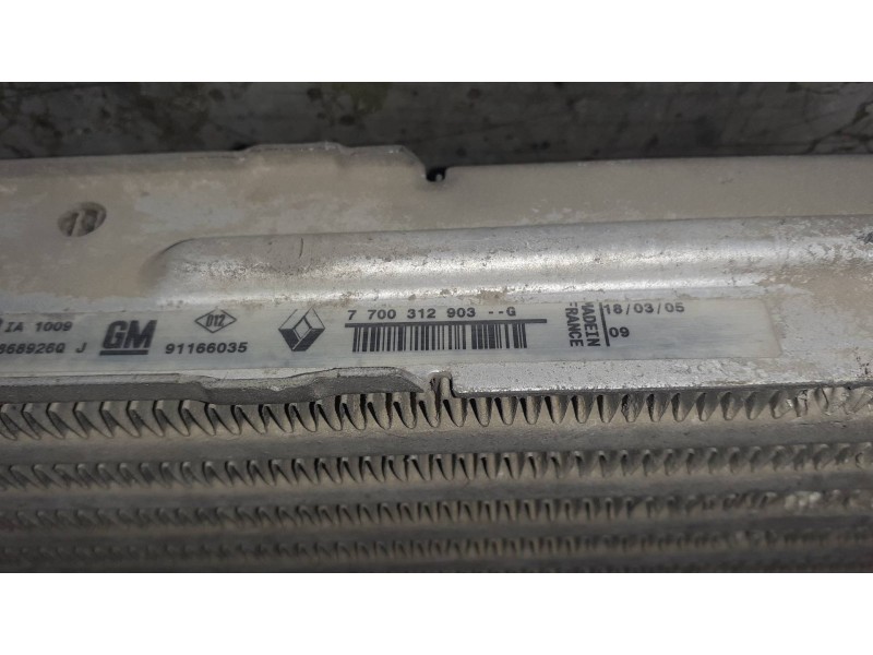 Recambio de intercooler para opel vivaro referencia OEM IAM 7700312903G 91166035 868926Q