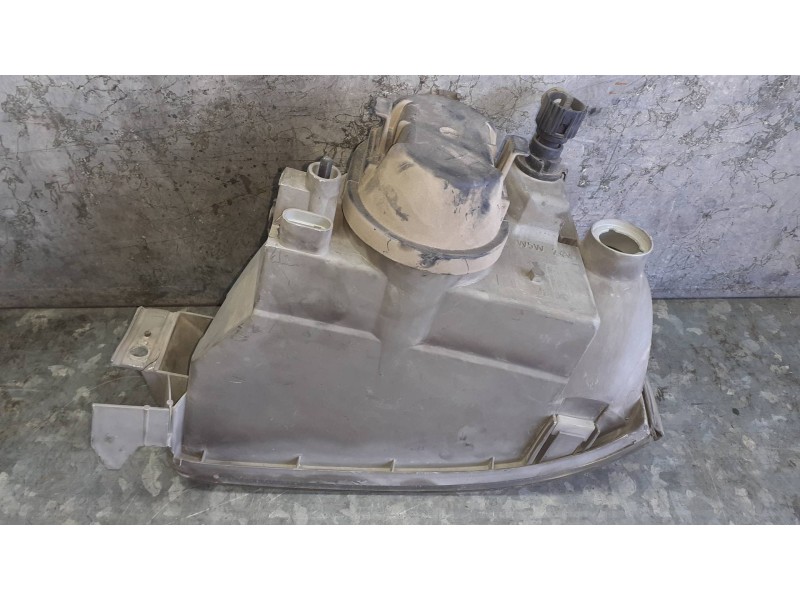 Recambio de faro derecho para renault clio i fase i+ii (b/c57) referencia OEM IAM   