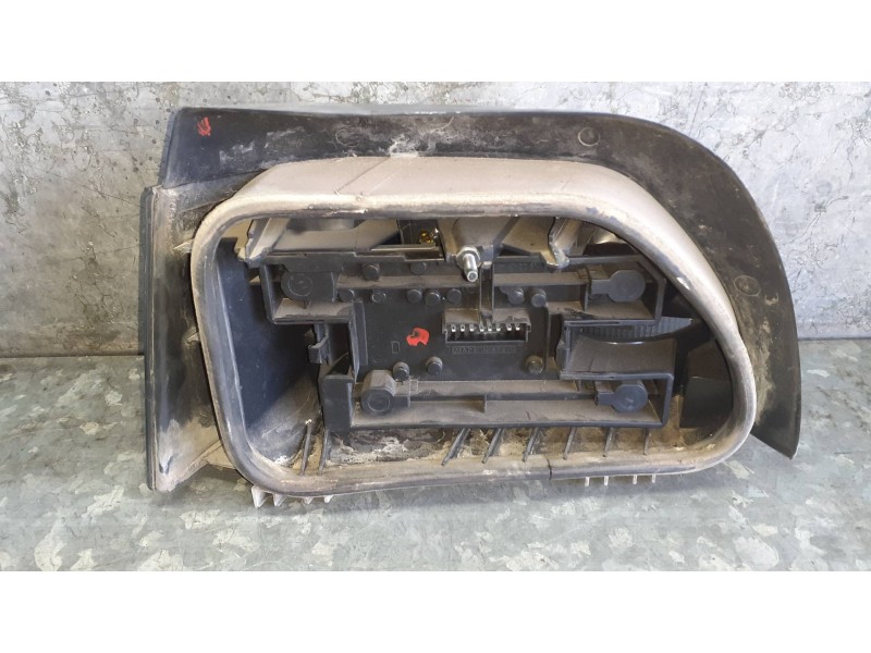 Recambio de piloto trasero derecho para renault clio i fase i+ii (b/c57) referencia OEM IAM 2251  