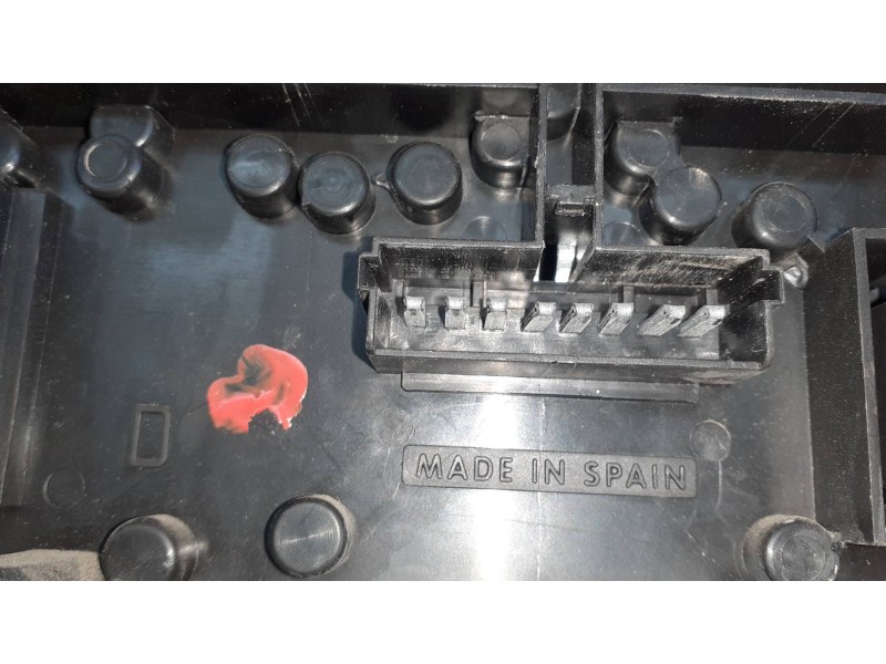 Recambio de piloto trasero derecho para renault clio i fase i+ii (b/c57) referencia OEM IAM 2251  