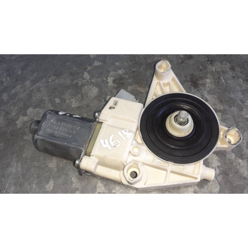 Recambio de motor elevalunas delantero izquierdo para mercedes-benz clase e (w212) lim. referencia OEM IAM 0130822637 A212906680