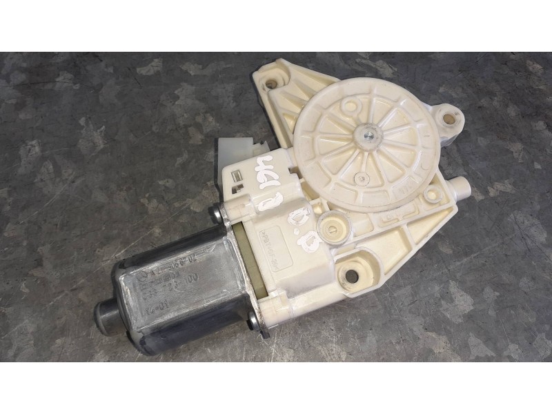 Recambio de motor elevalunas delantero derecho para mercedes-benz clase e (w212) lim. referencia OEM IAM A2129066702 0130822636 