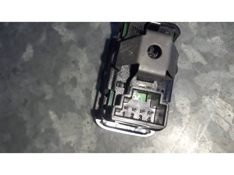 Recambio de mando elevalunas trasero izquierdo para mercedes-benz clase e (w212) lim. referencia OEM IAM A2049058102 10023289 