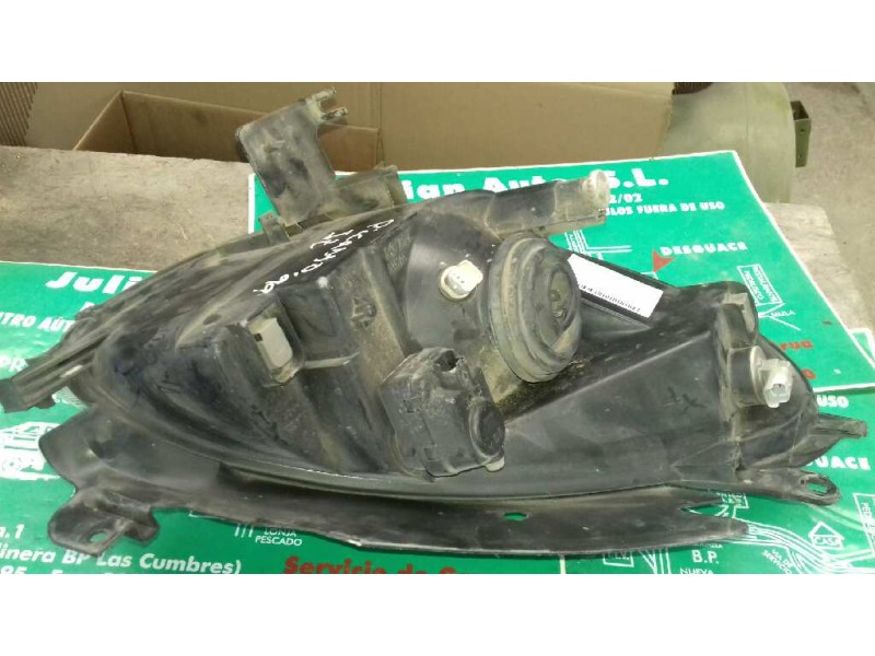 Recambio de faro izquierdo para citroen xsara picasso 2.0 hdi vivace referencia OEM IAM 8930095  VALEO