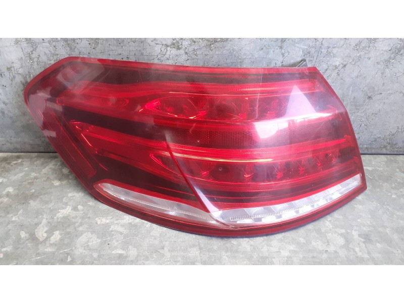 Recambio de piloto trasero izquierdo para mercedes-benz clase e (w212) lim. referencia OEM IAM 04582632  