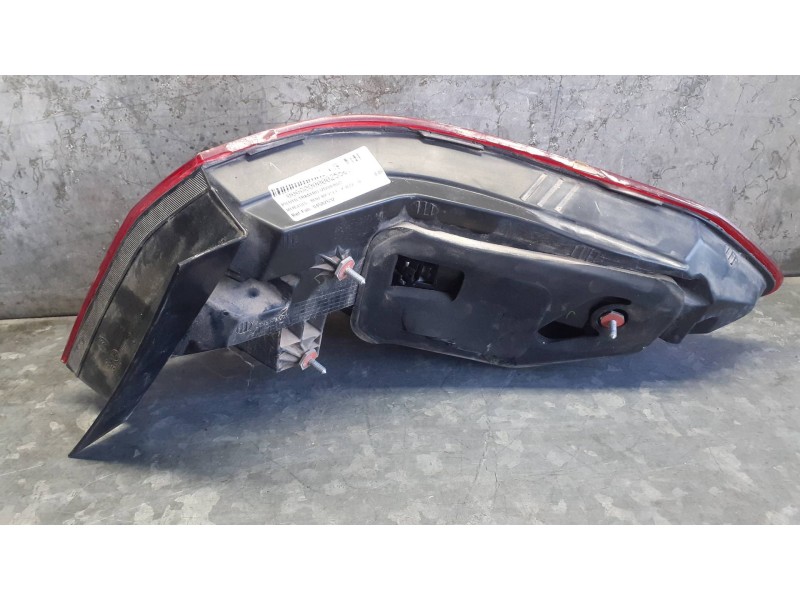 Recambio de piloto trasero izquierdo para mercedes-benz clase e (w212) lim. referencia OEM IAM 04582632  