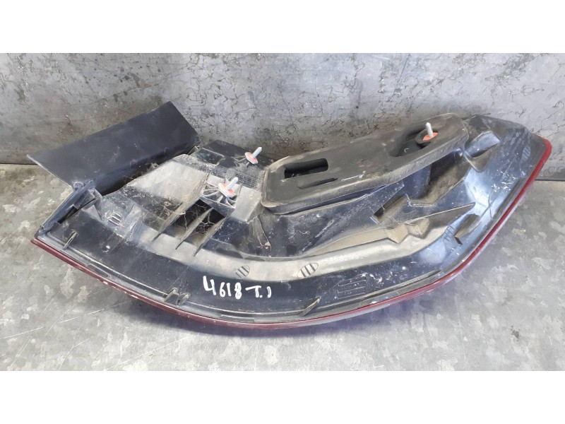 Recambio de piloto trasero izquierdo para mercedes-benz clase e (w212) lim. referencia OEM IAM 04582632  