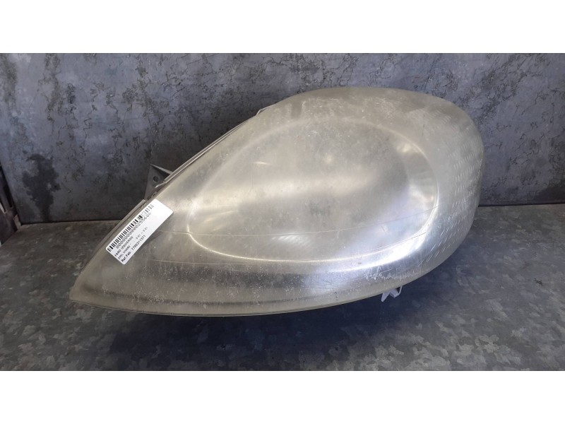 Recambio de faro izquierdo para opel vivaro referencia OEM IAM 7700311371 91165719 89308690