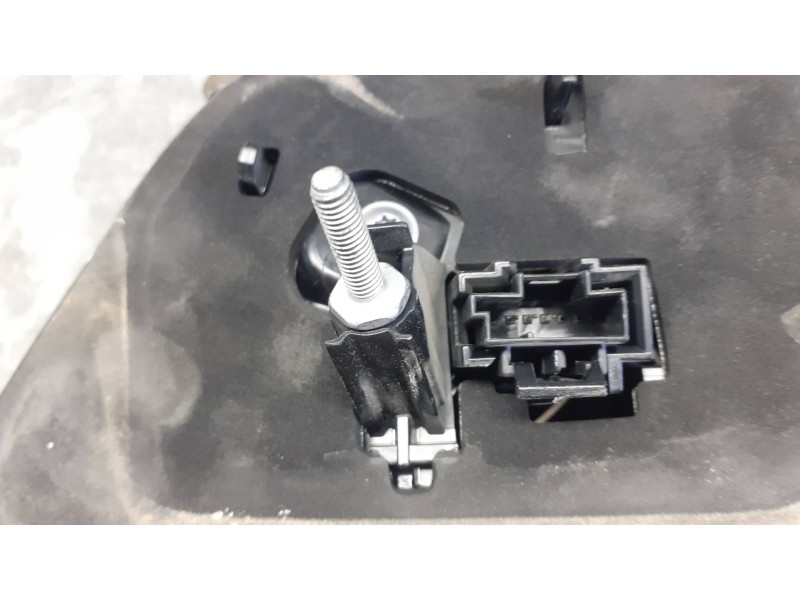 Recambio de piloto trasero derecho interior para mercedes-benz clase e (w212) lim. referencia OEM IAM 613992R  