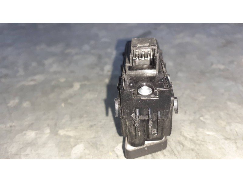 Recambio de mando bloqueo puertas para mercedes-benz clase e (w212) lim. referencia OEM IAM A2049058402 10023298  Recambio de mando bloqueo puertas para mercedes-benz clase e (w212) lim. referencia OEM IAM A2049058402 10023298