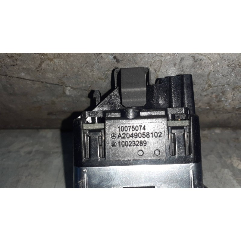 Recambio de mando elevalunas delantero derecho para mercedes-benz clase e (w212) lim. referencia OEM IAM A2049058102 10023289 10