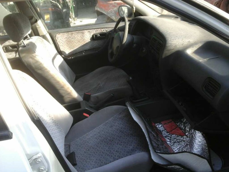 nissan primera berl./familiar (p10/w10) del año 1996