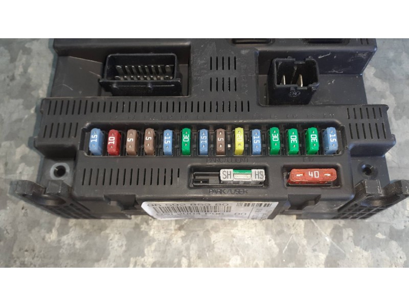 Recambio de caja reles / fusibles para citroen c3 referencia OEM IAM 9659285380  