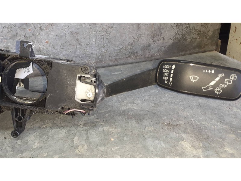 Recambio de mando multifuncion para seat ibiza (kj1) referencia OEM IAM 2Q1953507L 1034794500  Recambio de mando multifuncion para seat ibiza (kj1) referencia OEM IAM 2Q1953507L 1034794500